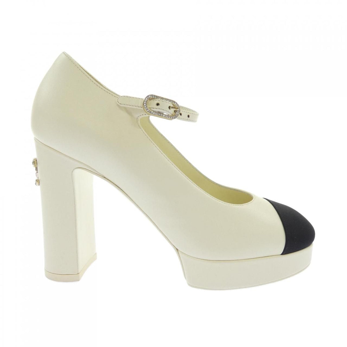 Chanel Pumps Heels Beige