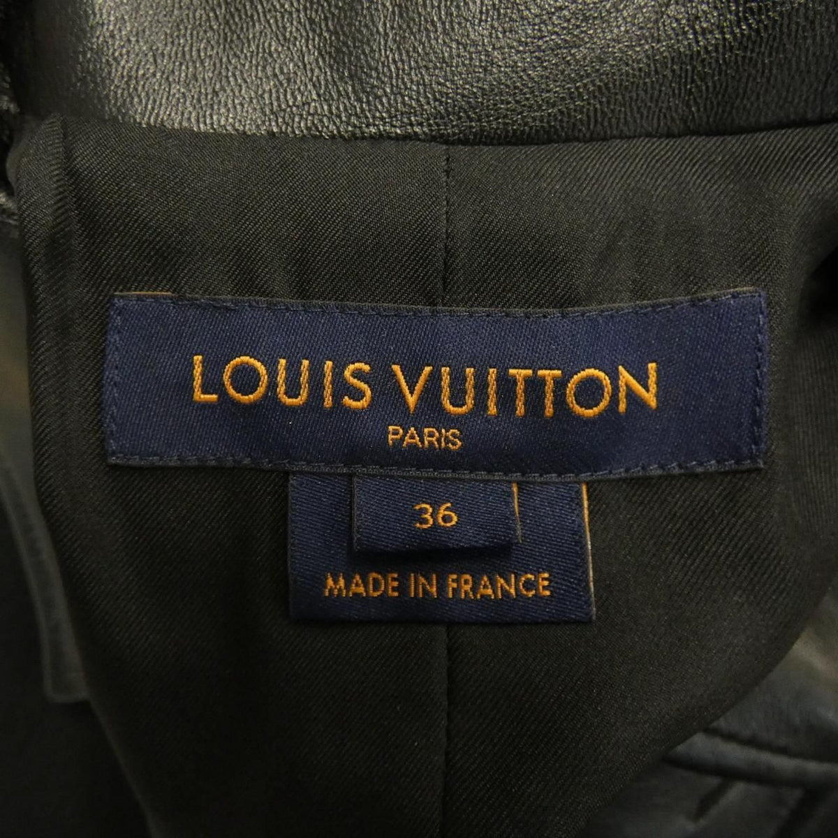 Louis Vuitton Coat Black — view 4