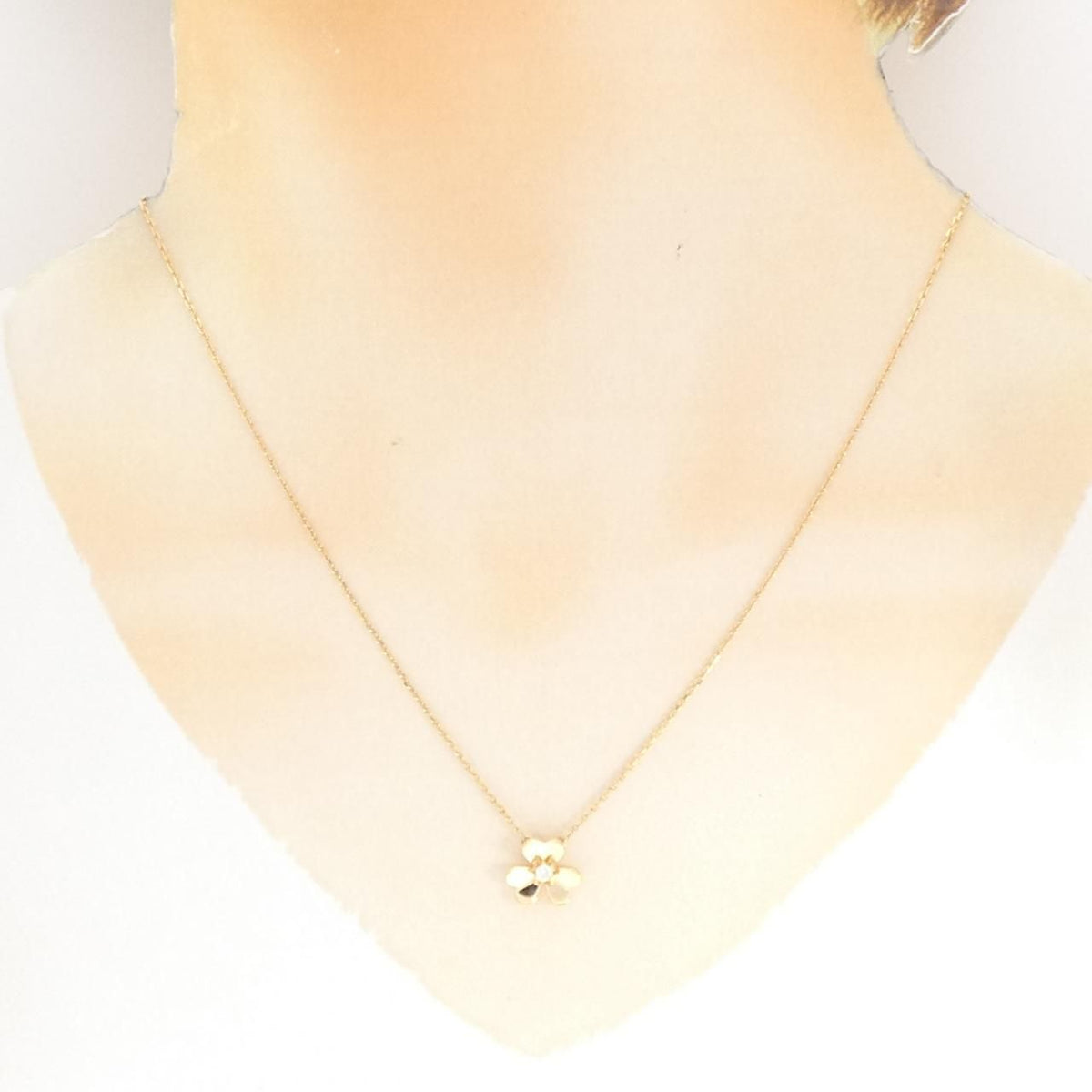 Van Cleef & Arpels Frivole Mini Necklace — view 6