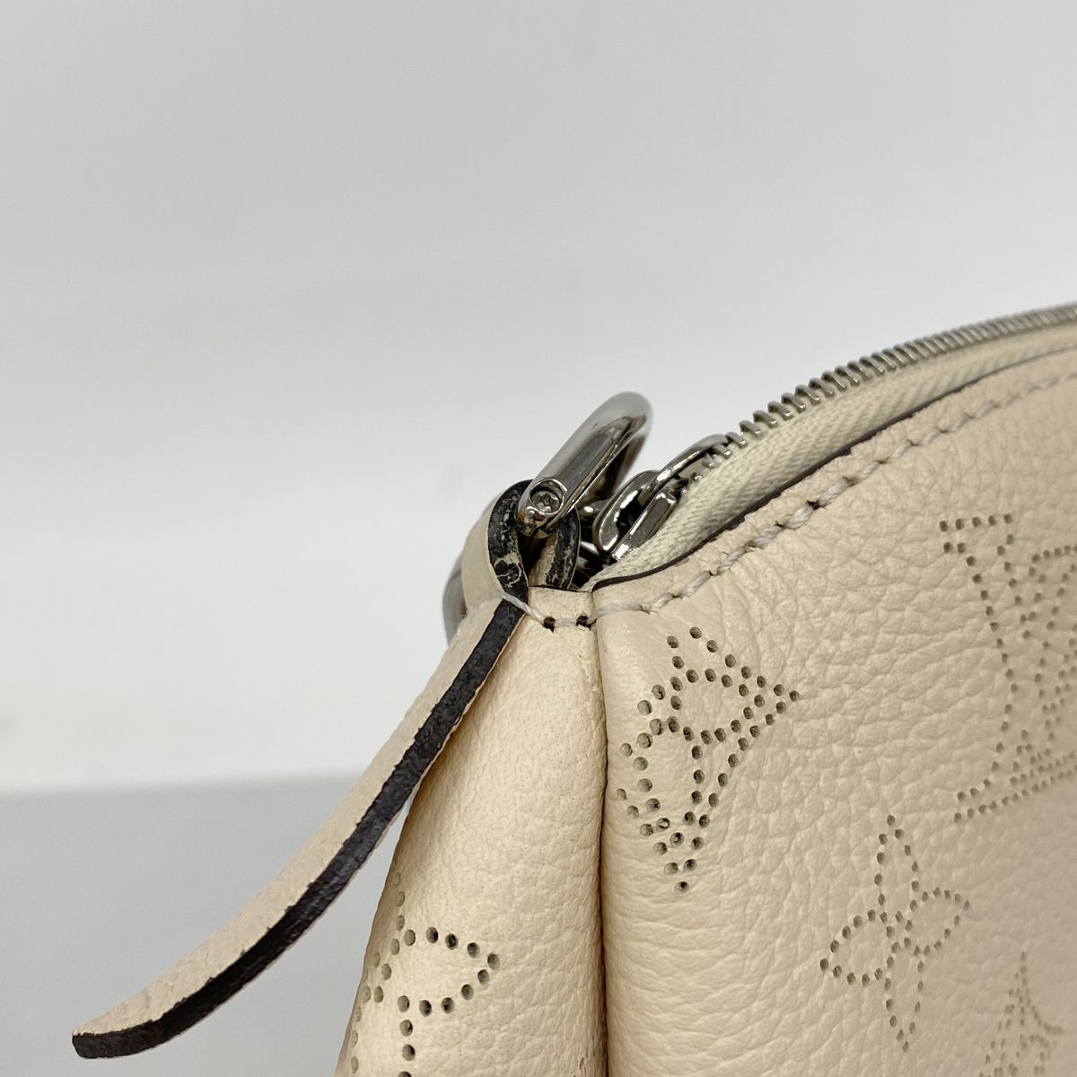 Louis Vuitton Handbag Mahina Babylon Chain BB Cream 2-Way Bag — view 6