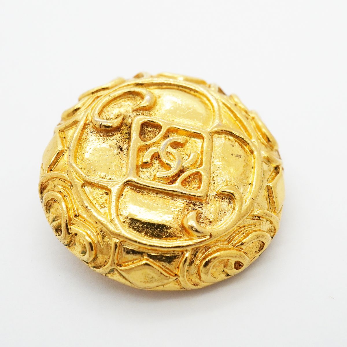 Chanel Earrings Vintage CC Logo Round Circle Gold Plated — view 6