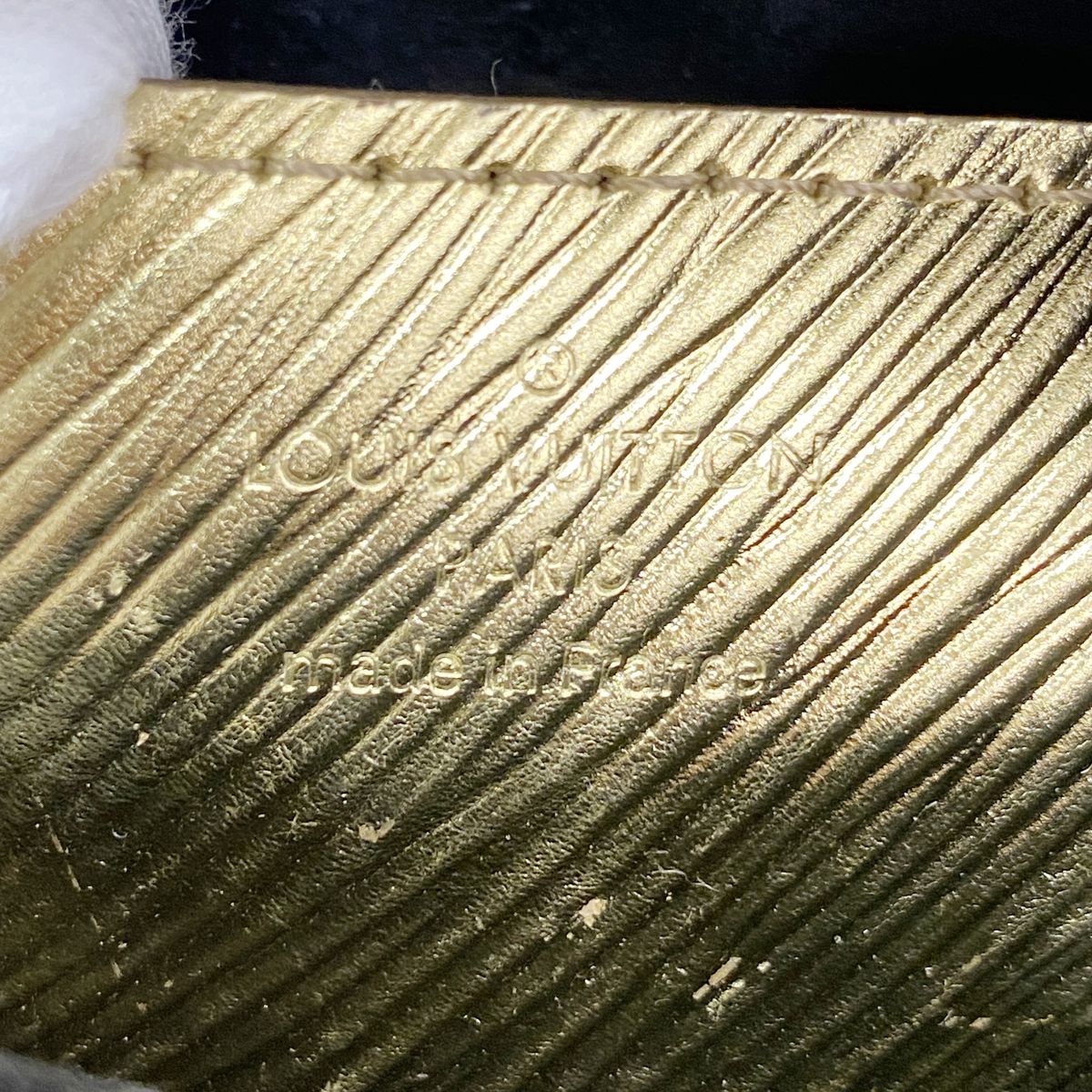 Louis Vuitton Shoulder Bag Epi Twist PM Gold — view 5