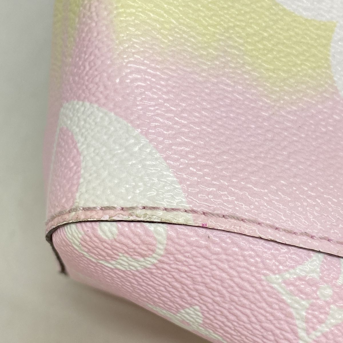 Louis Vuitton Shoulder Bag LV Escale Neo Noe Pastel — view 6