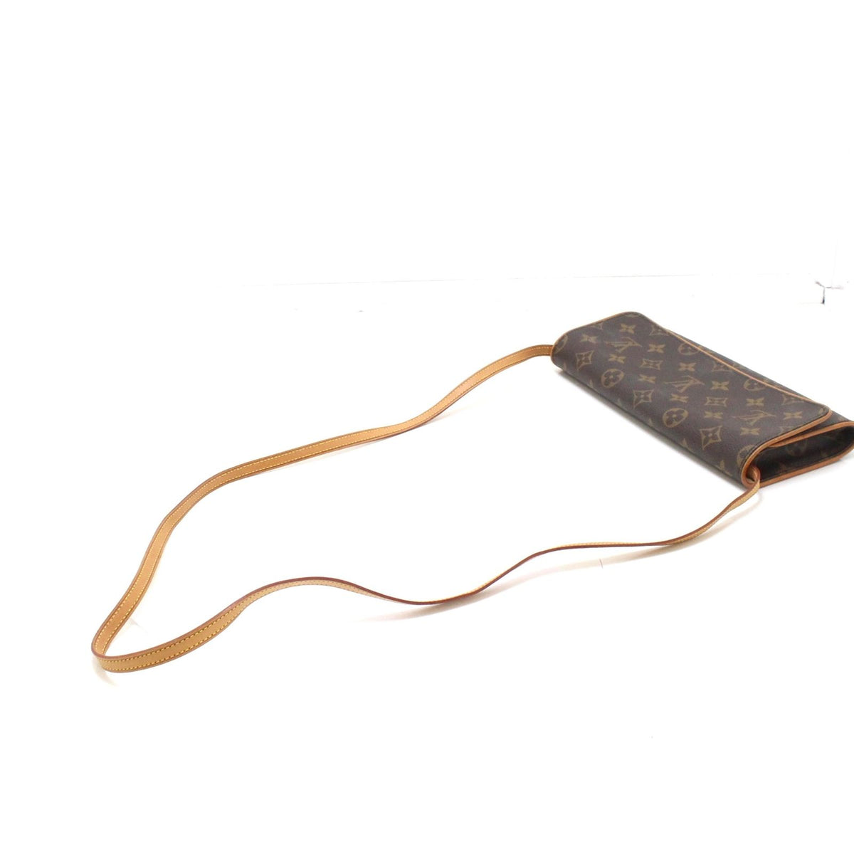 Louis Vuitton Pochette Twin GM Monogram Shoulder Bag Brown — view 4