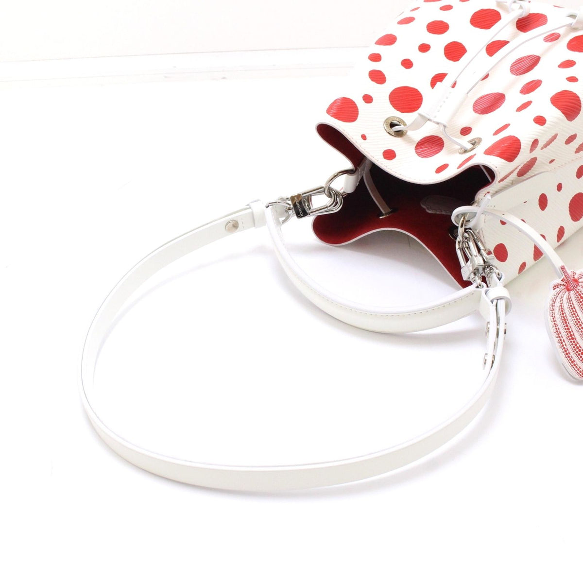 Louis Vuitton Neo Noe BB Epi White Red Handbag — view 4