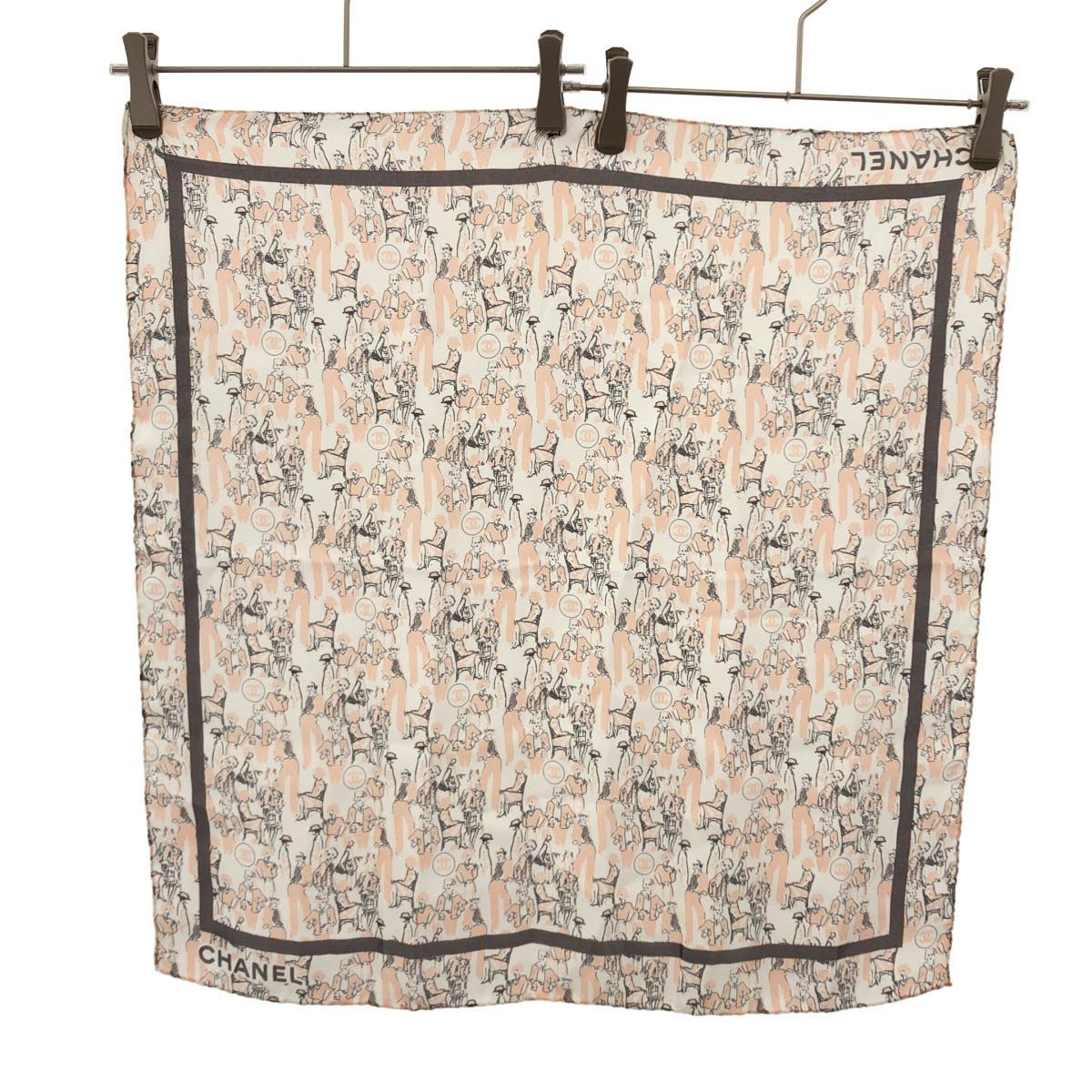 Chanel Graphic Print Scarf Pink