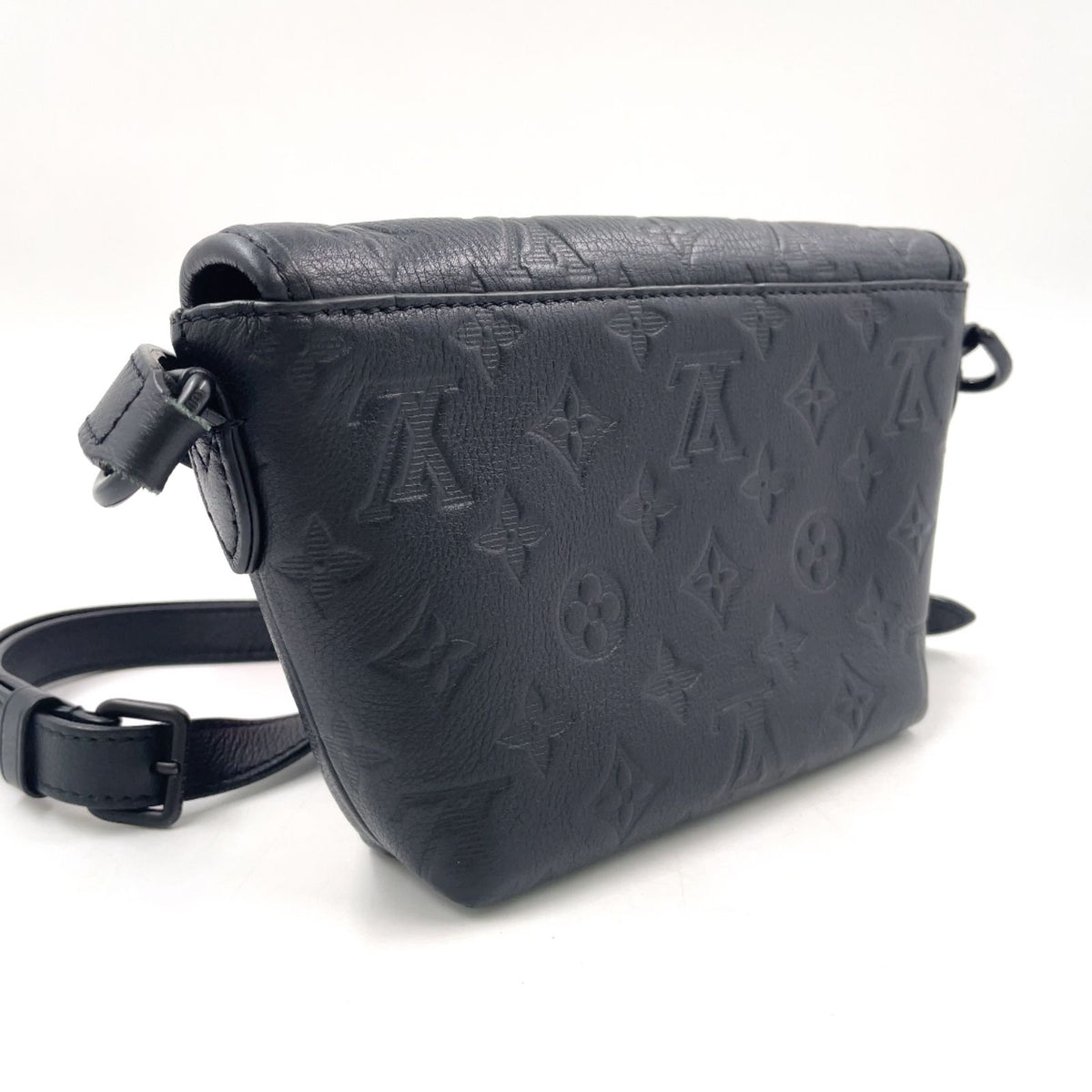 Louis Vuitton Pulse Wearable Wallet Leather Black Shoulder Bag — view 2