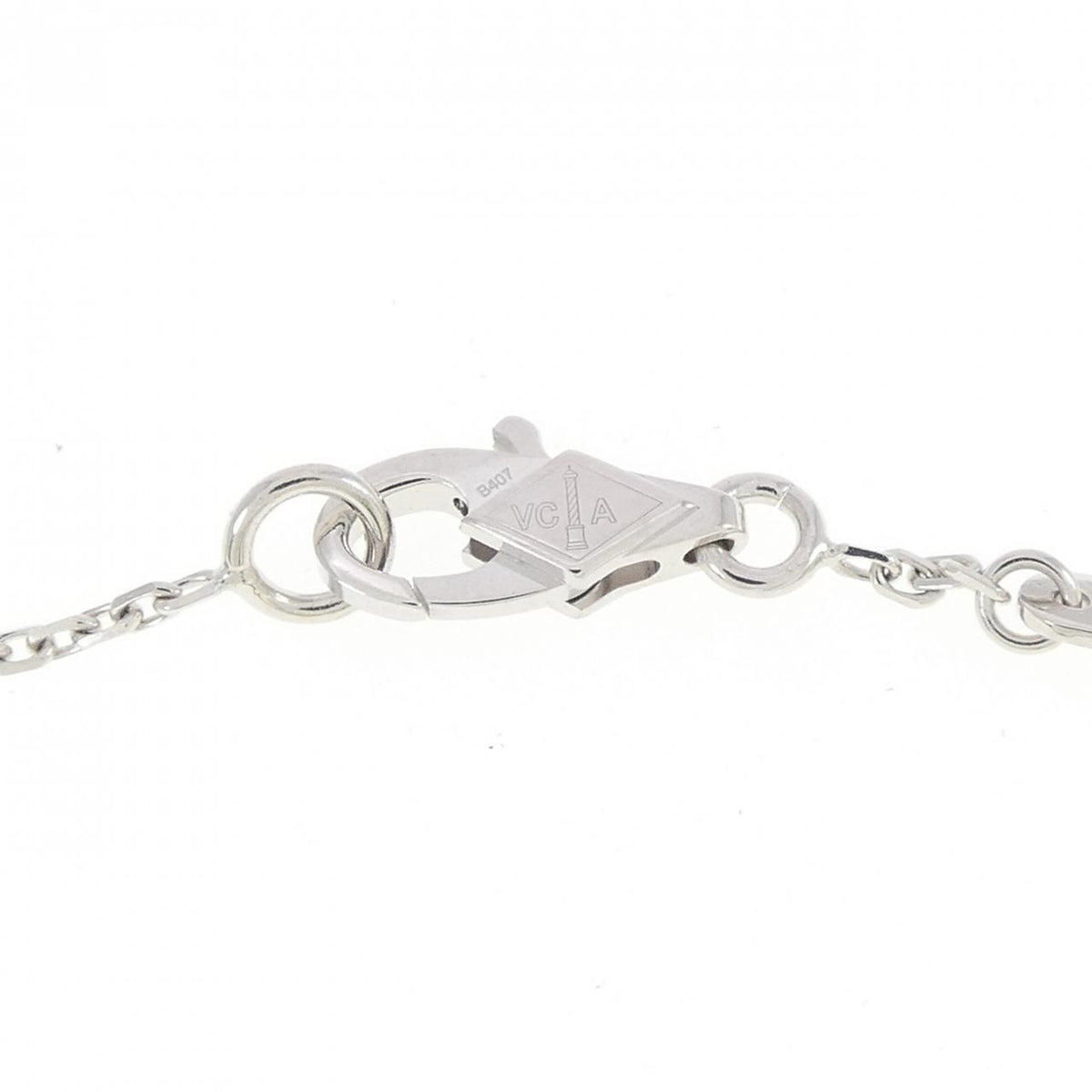 Van Cleef & Arpels Sweet Alhambra Bracelet — view 4