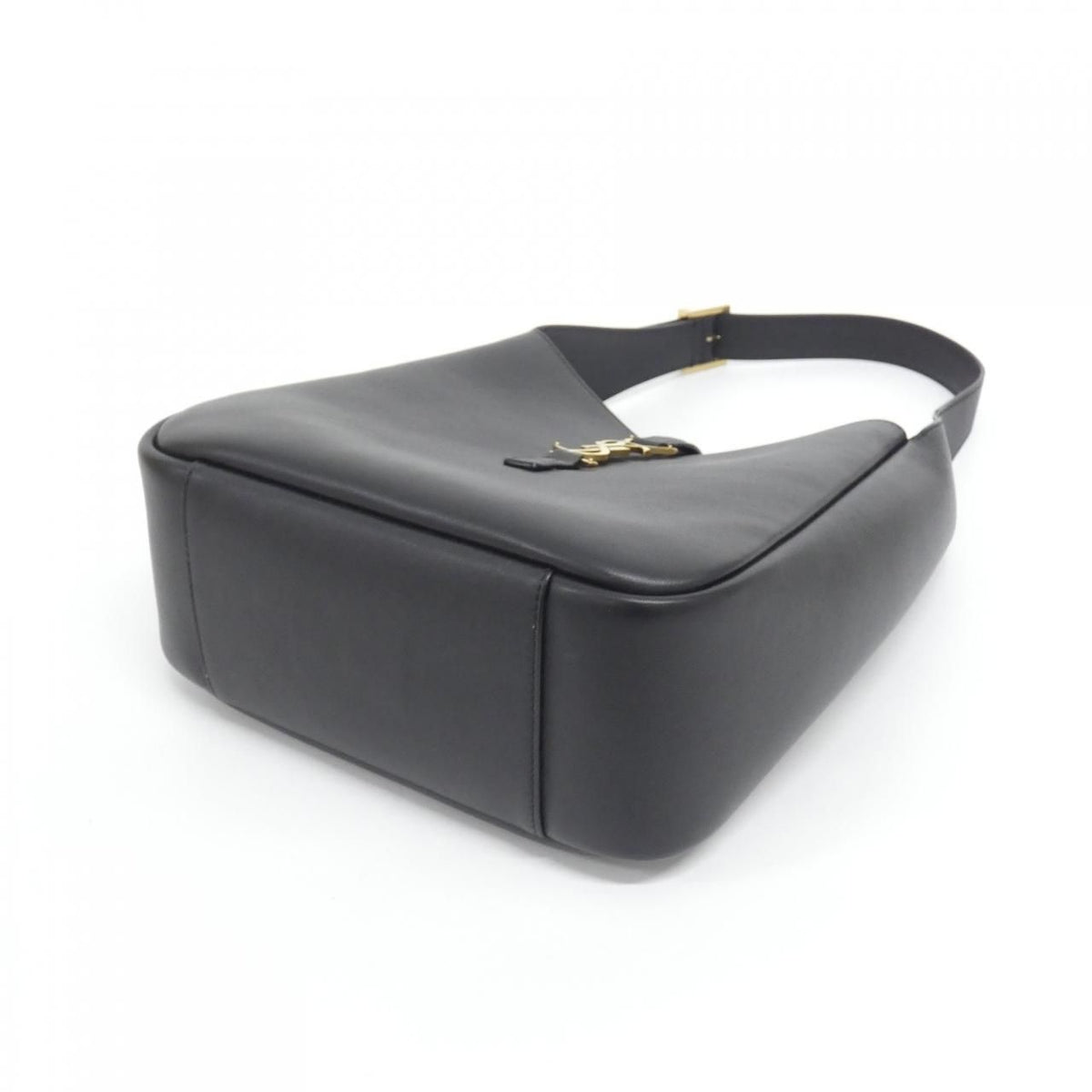 Saint Laurent le Cassette Aaauq Shoulder Bag — view 4
