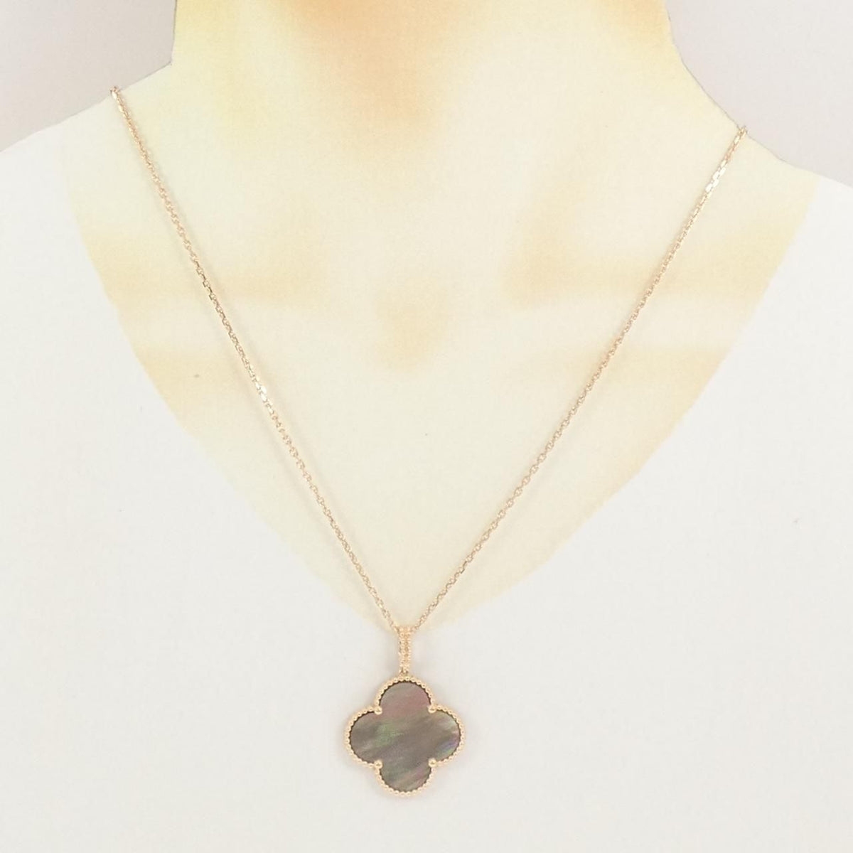 Van Cleef & Arpels Magic Alhambra Long Necklace — view 6