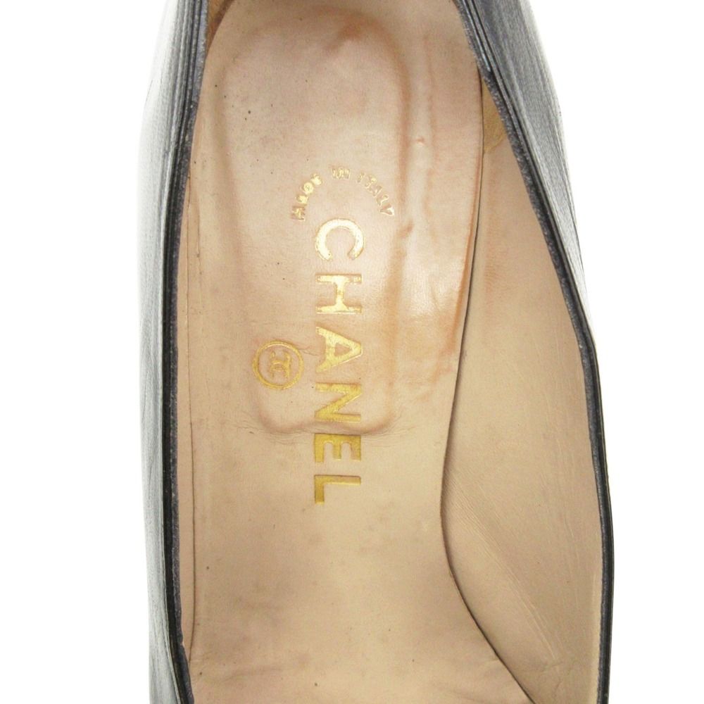 Chanel Pumps CC Logo Cap Toe Almond Toe Low Heels Black — view 4