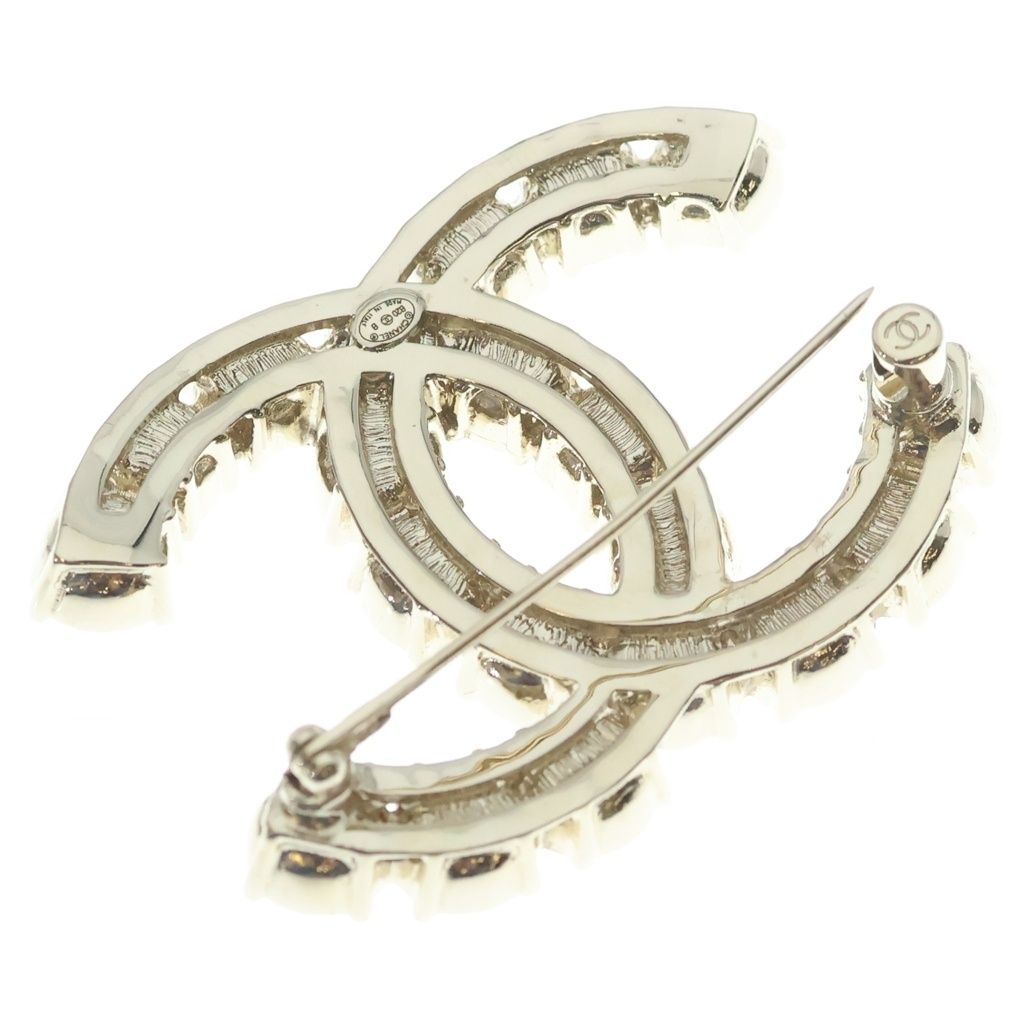 Chanel CC Logo Brooch Pin Badge Gold White Rhinestone Faux Pearl — view 5