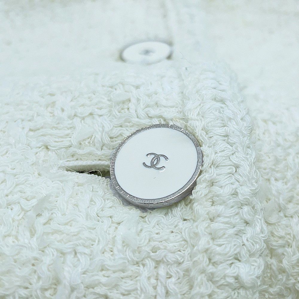 Chanel Jacket CC Logo Tweed Outer White 34 — view 5