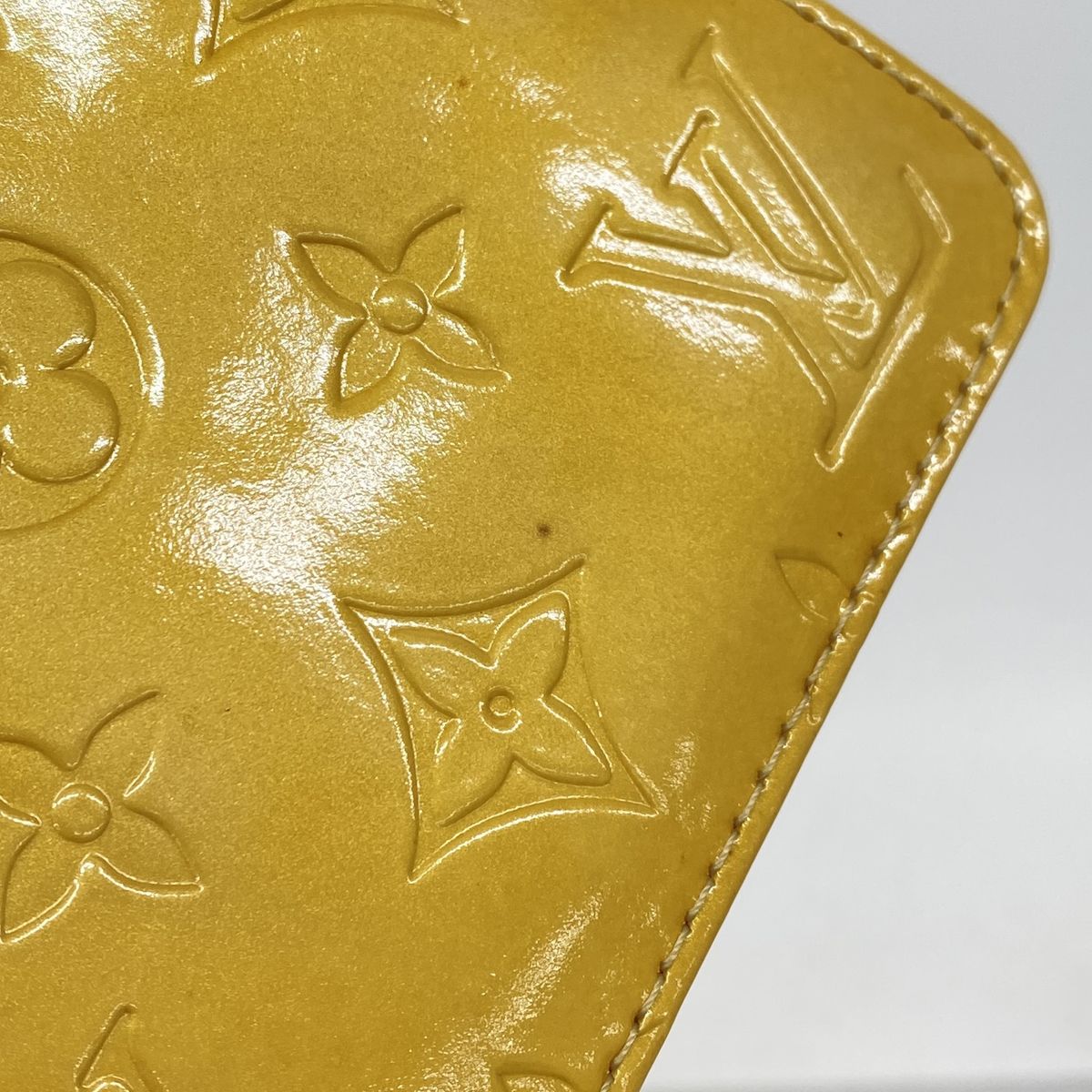 Louis Vuitton Pouch Vernis Lexington Beige — view 6