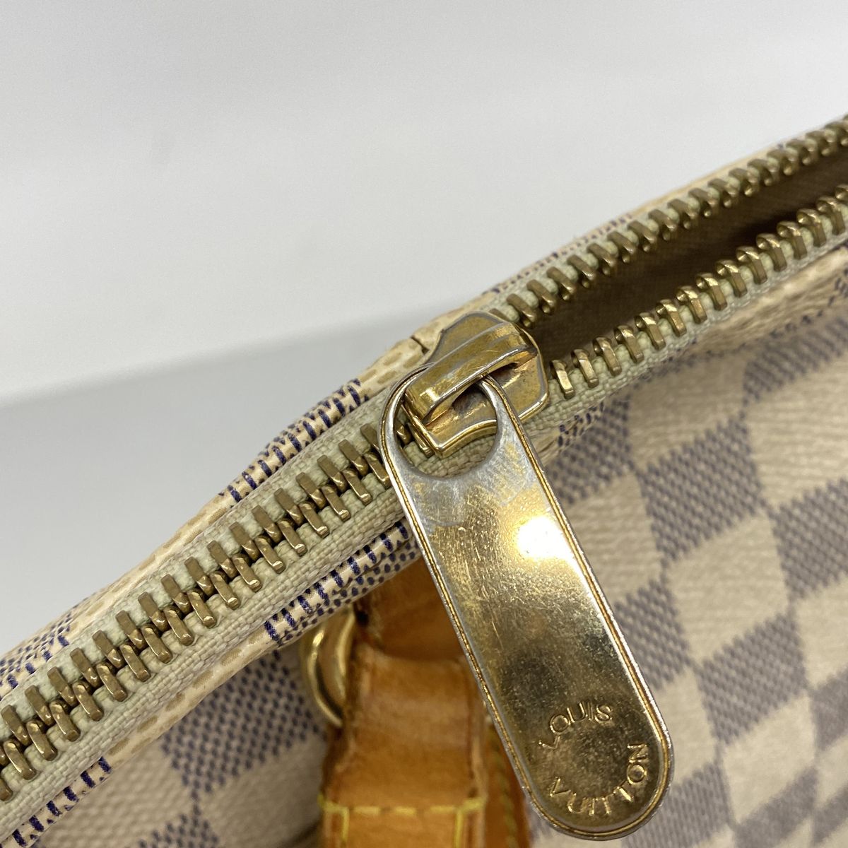 Louis Vuitton Tote Bag Damier Azur Totally PM White — view 7