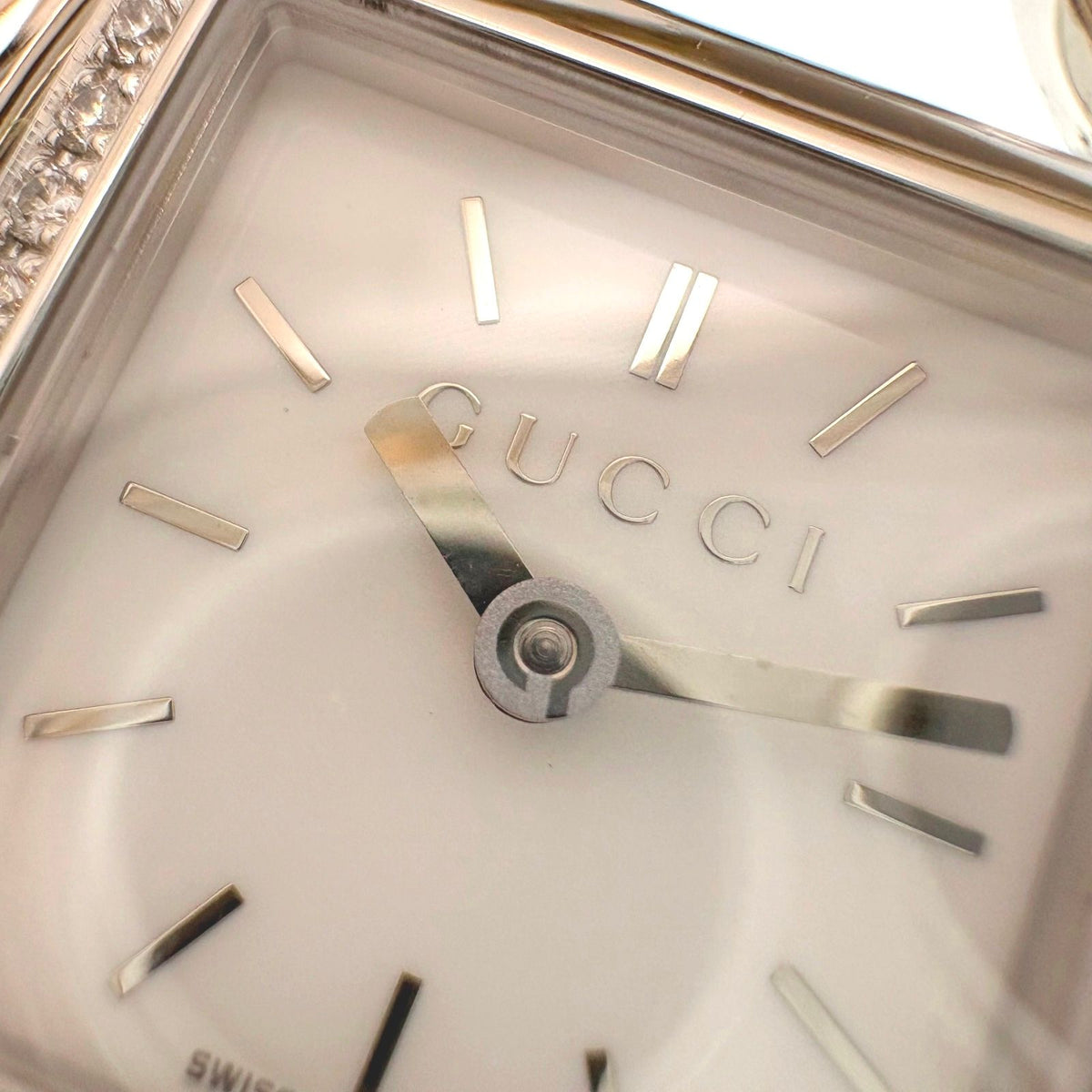 Gucci Signoria Diamond Bezel 116.5 Watch Stainless Steel White Shell Dial Quartz — view 6
