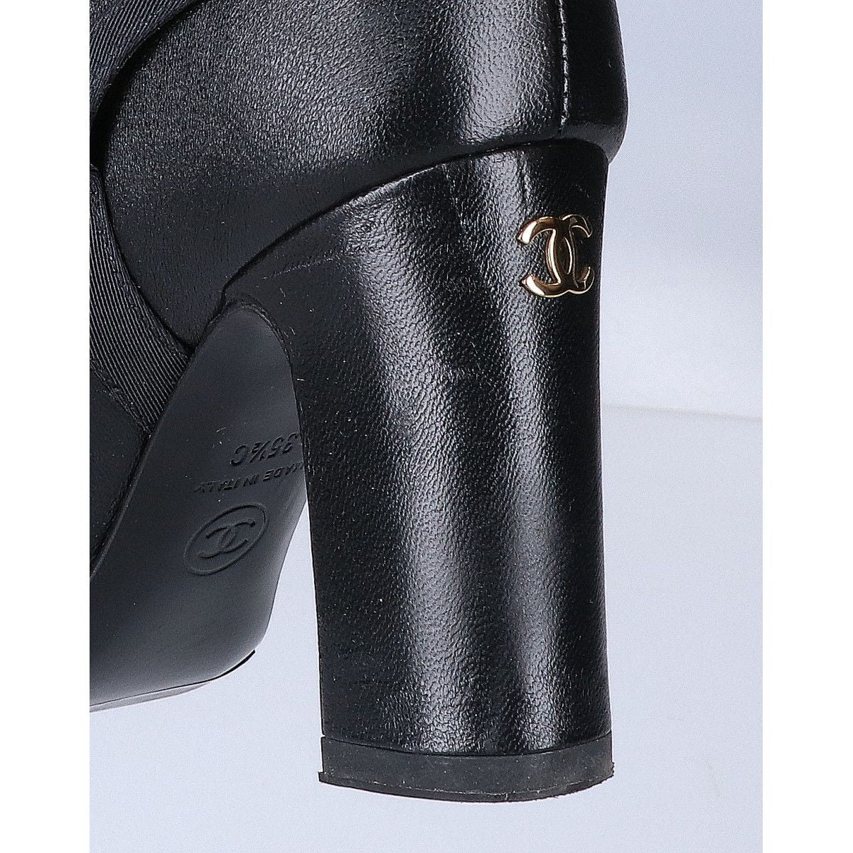 Chanel 23A CC Logo to Chain Chunky Heel Leather Long Boots — view 8