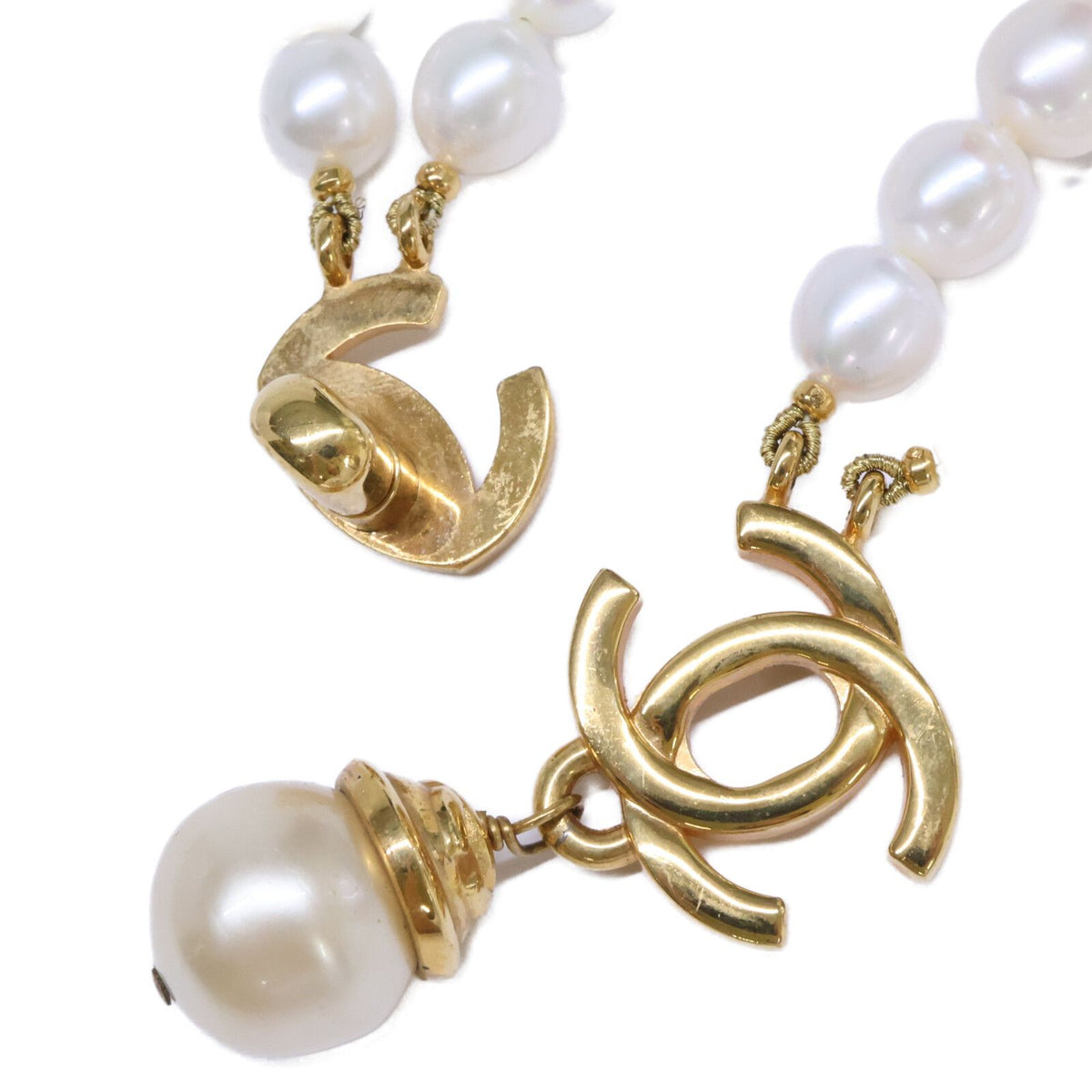 Chanel 96A CC Logo Turnlock Baroque Pearl — view 6