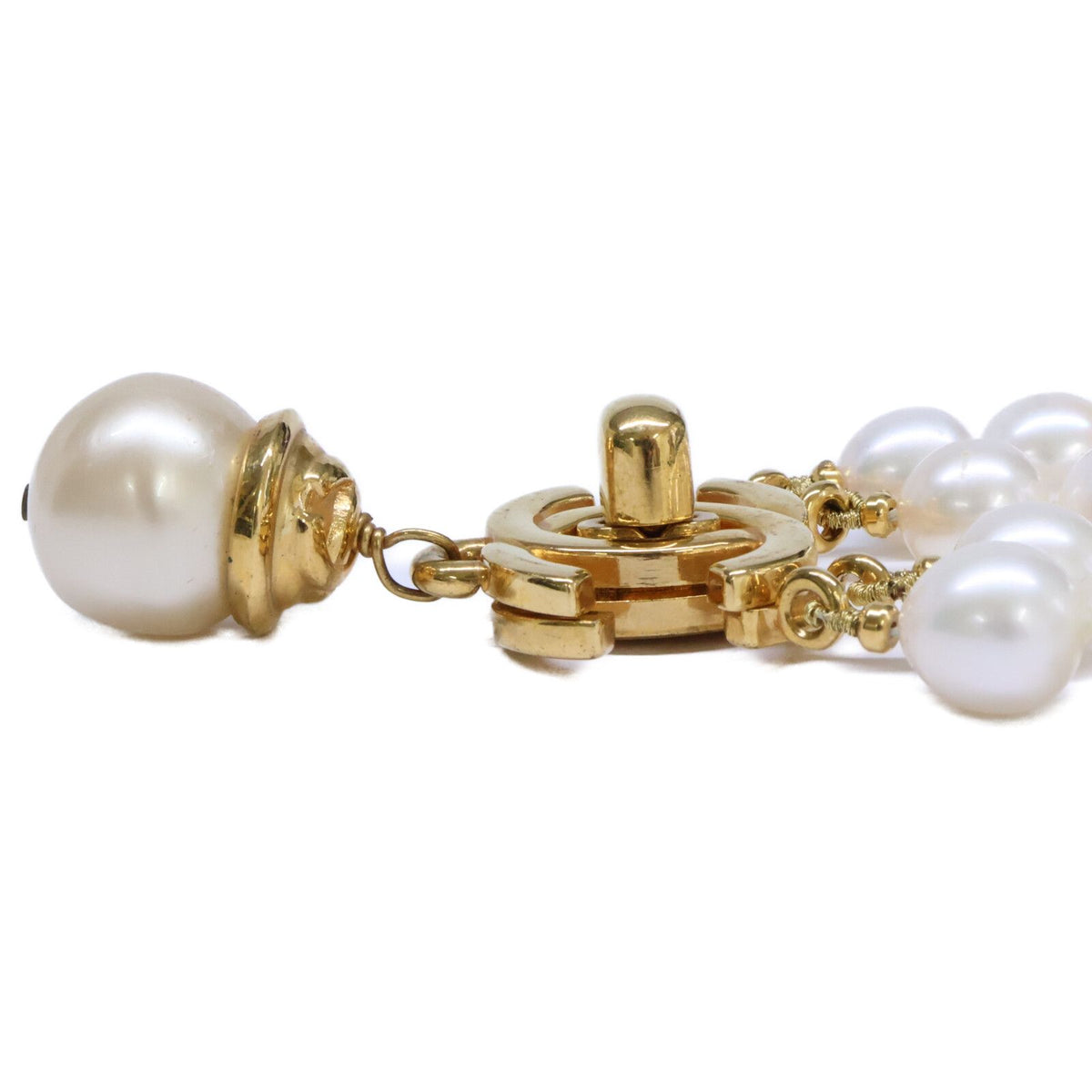 Chanel 96A CC Logo Turnlock Baroque Pearl — view 3