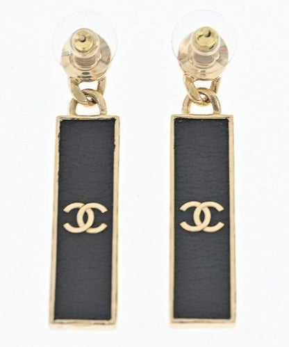 Chanel Earrings Gold — view 2
