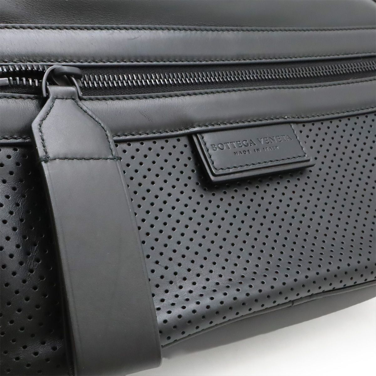 Bottega Veneta Leggero Belt Bag Leather Black — view 8