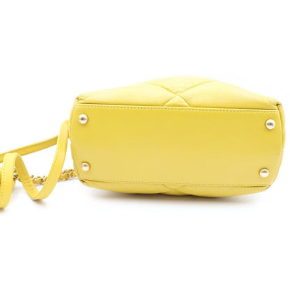 Chanel CC Logo Quilted Leather Chain Shoulder Bag Yellow — view 4