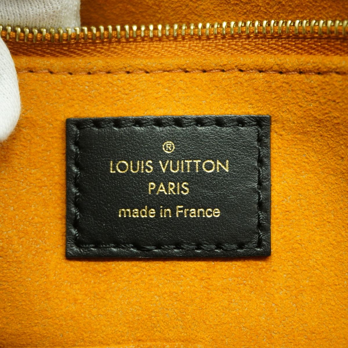 Louis Vuitton Tote Bag Monogram Empreinte On The Go MM Noir 2-Way — view 5