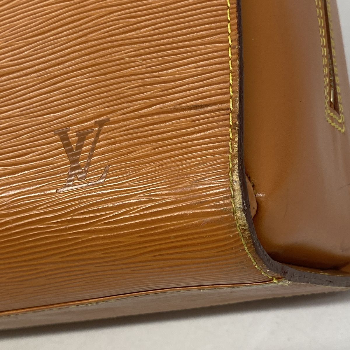 Louis Vuitton Handbag Epi Sorbonne Cipango Gold — view 6