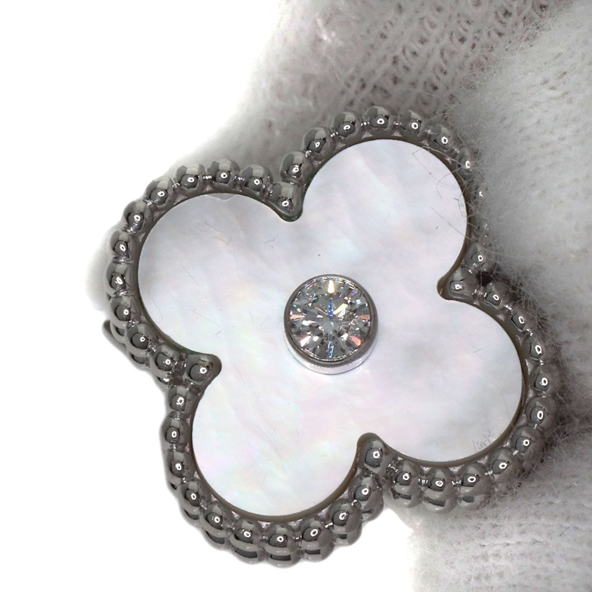 Van Cleef & Arpels Vintage Alhambra Shell Diamond 48 Ring 18k White Gold — view 7