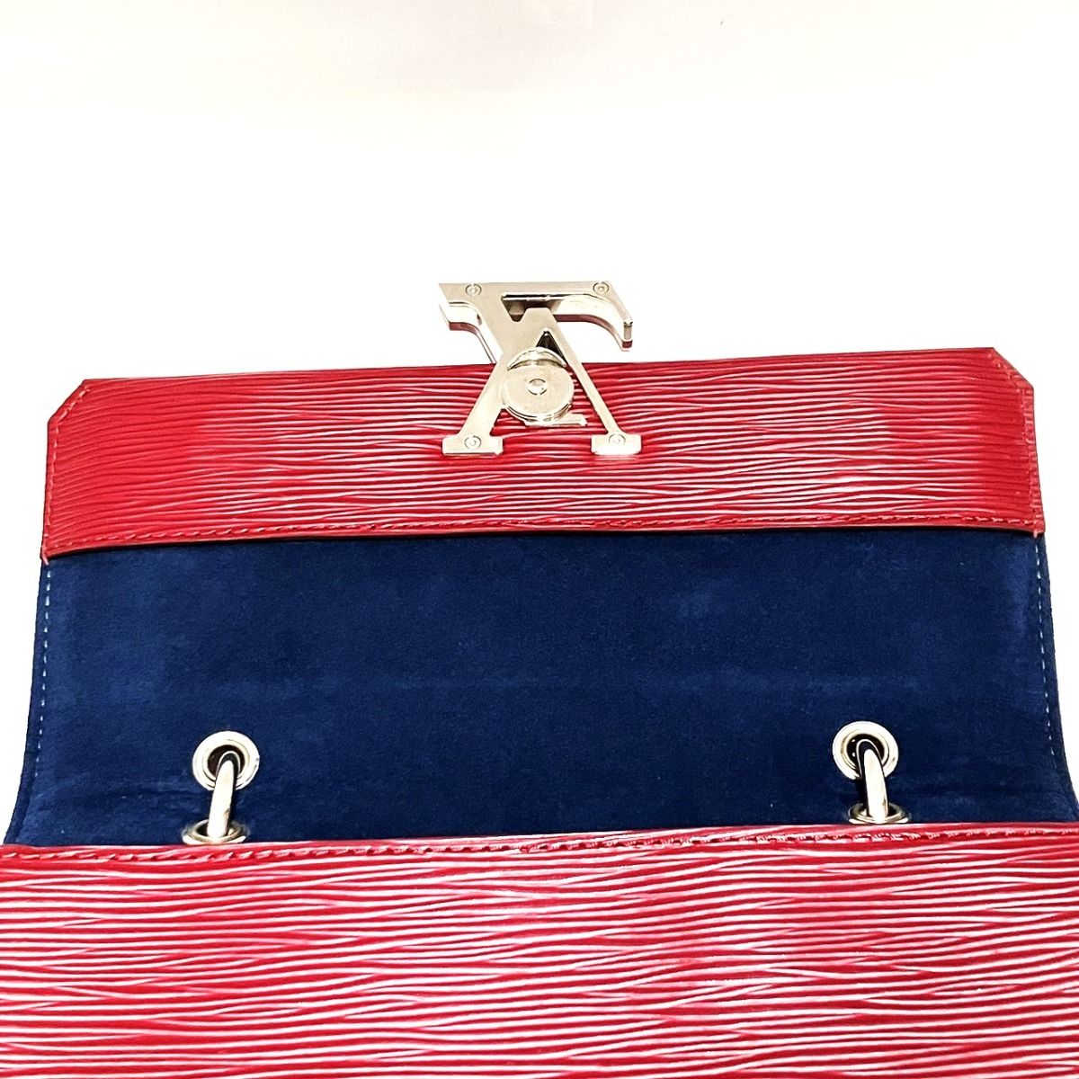 Louis Vuitton Grenelle PM Epi Handbag Leather — view 6