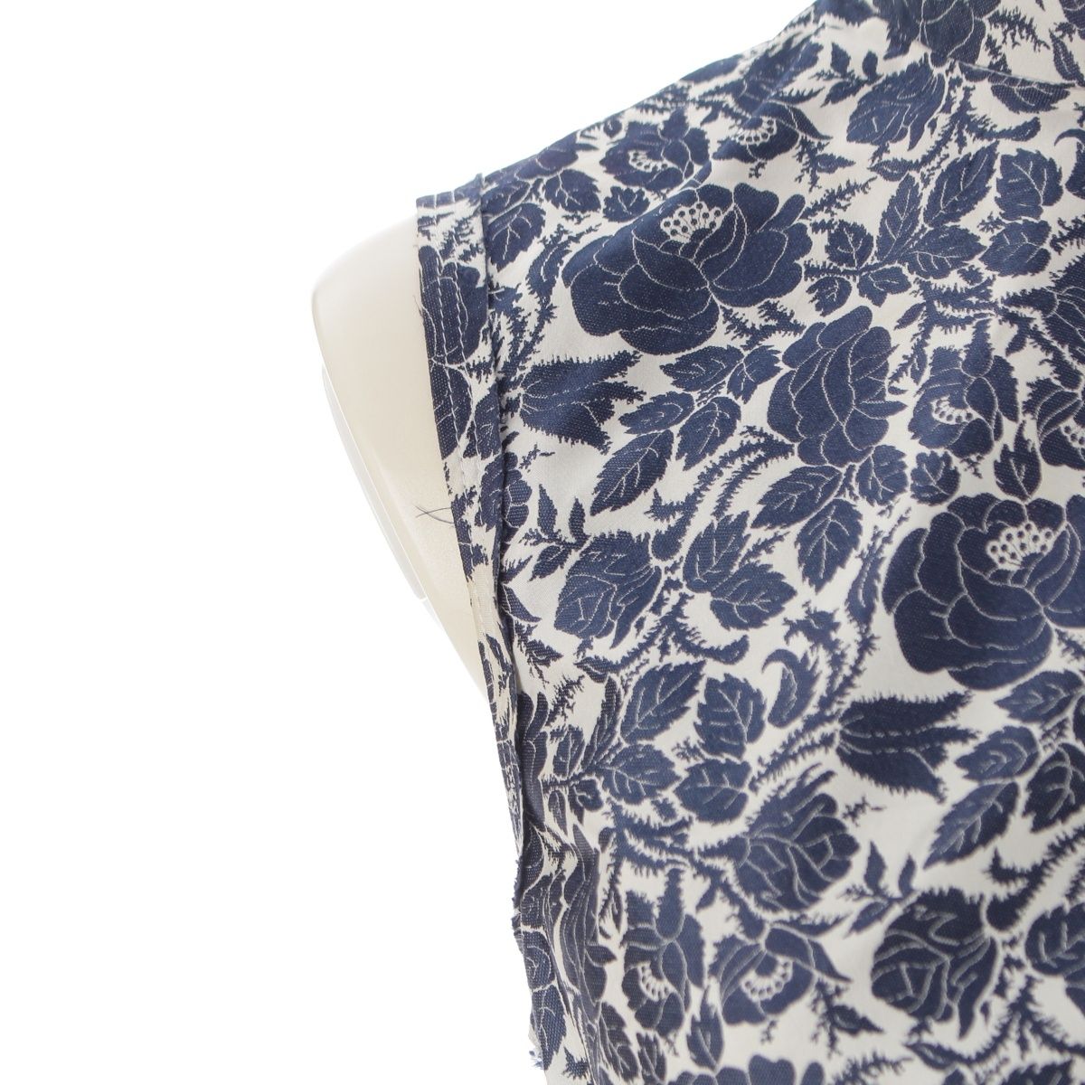 Prada Silk Sleeveless Gathered Design China Rose Floral Pattern Dress Archive — view 6