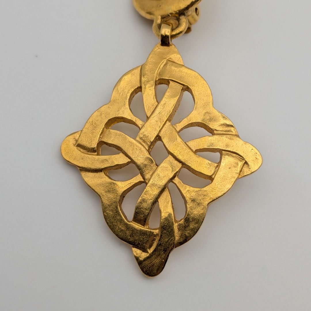 Chanel Single Earrings CC Logo Swing Gold 97P Vintage — view 2