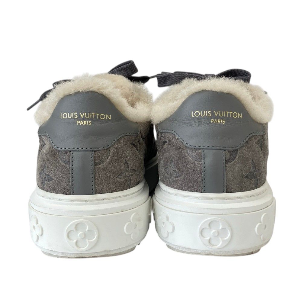 Louis Vuitton Timeout Line Monogram Shearling Sneakers Gray — view 3
