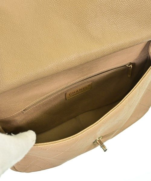 Chanel Matelasse 2-Way Bag Caviar Leather CC Logo Beige — view 4