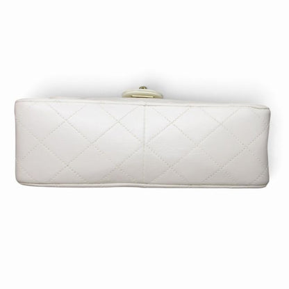 Chanel Quilted Chain Shoulder Bag Cross Lambskin White — view 5