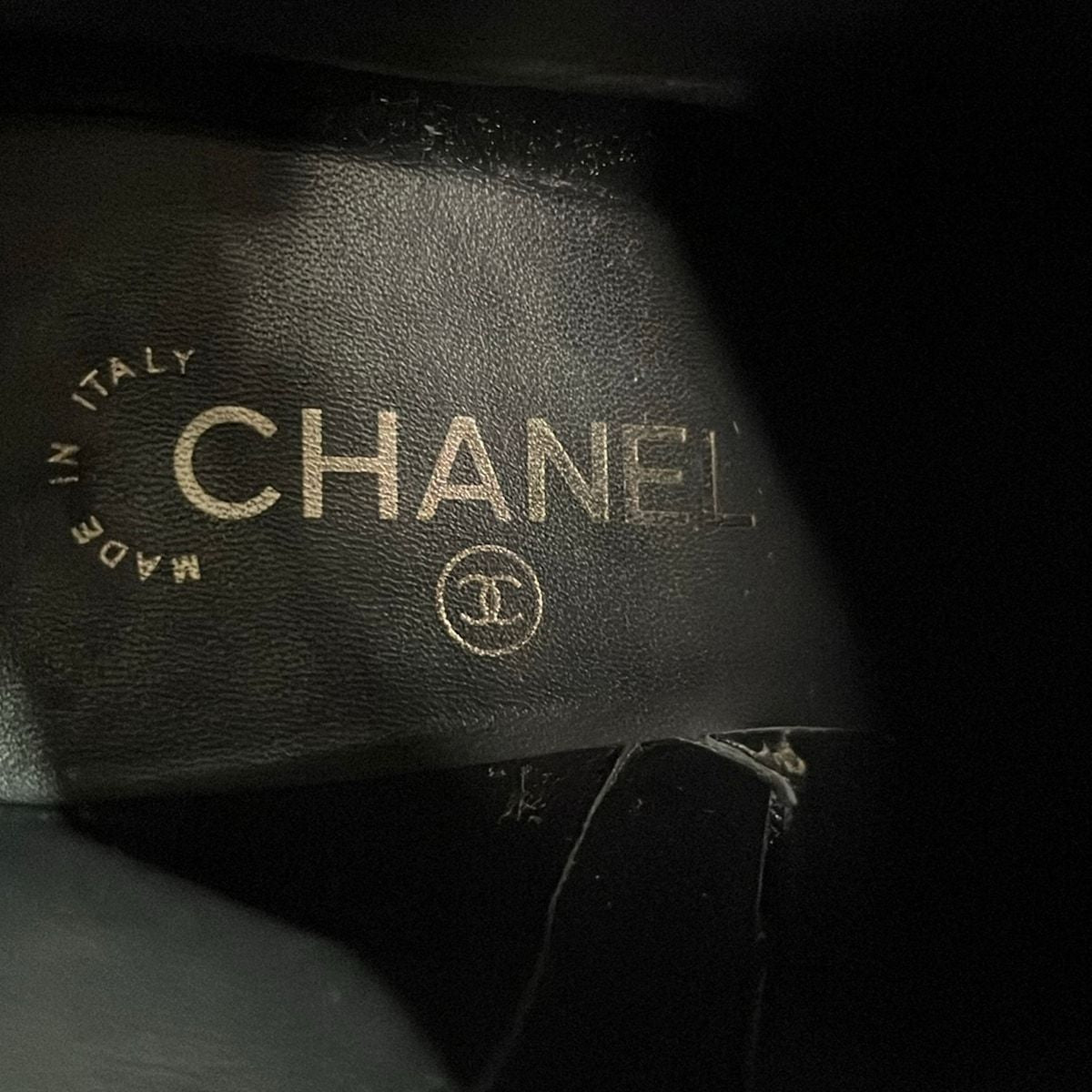Chanel Short Boots Black CC Logo Leather — view 6