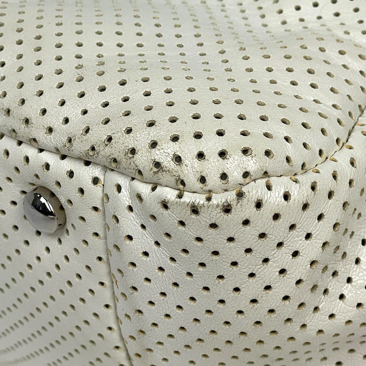 Chanel Shoulder Bag Perforated Leather White — view 3
