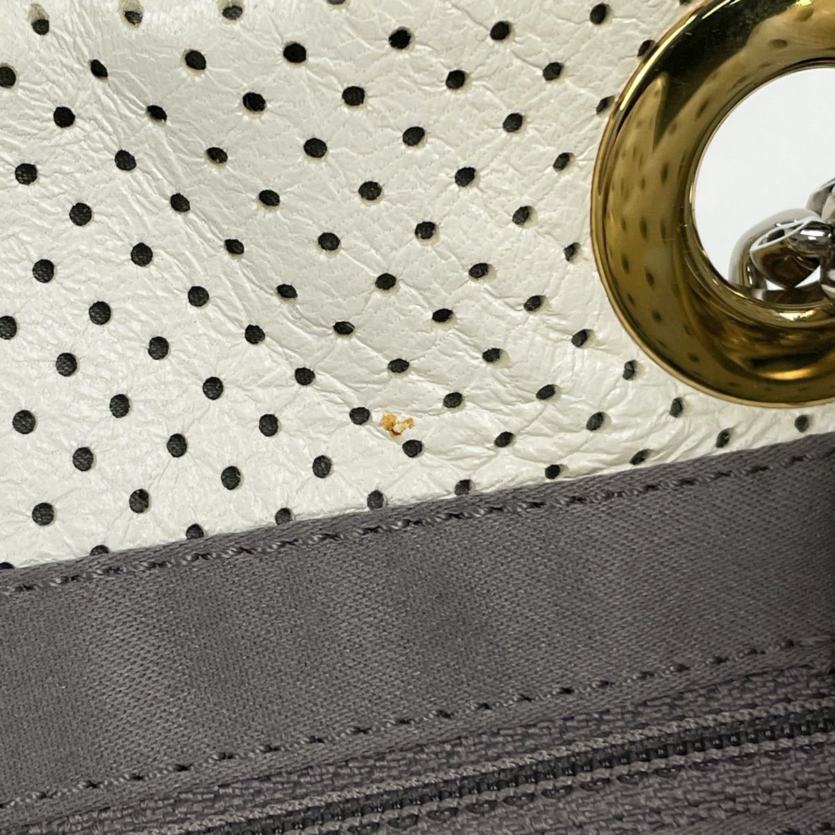 Chanel Shoulder Bag Perforated Leather White — view 7