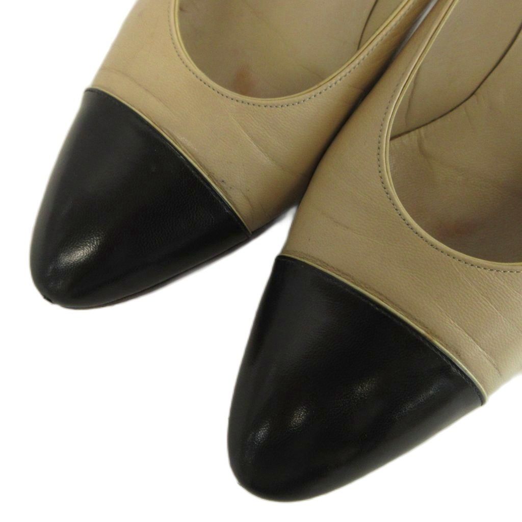 Chanel Pumps Leather Cap Toe Middle Heels Bicolor Beige Black — view 3