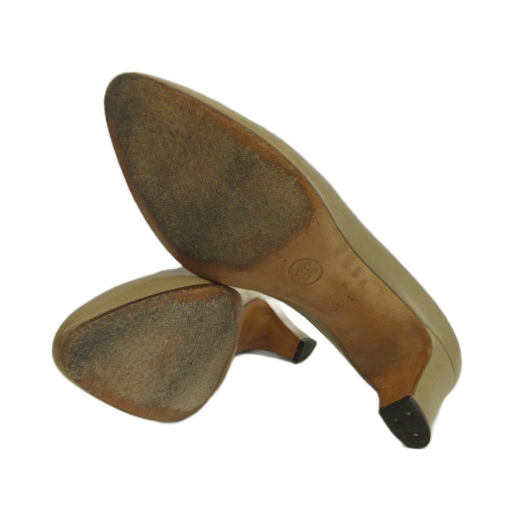 Chanel Pumps Leather Pointed Toe Middle Heels CC Logo Beige — view 6