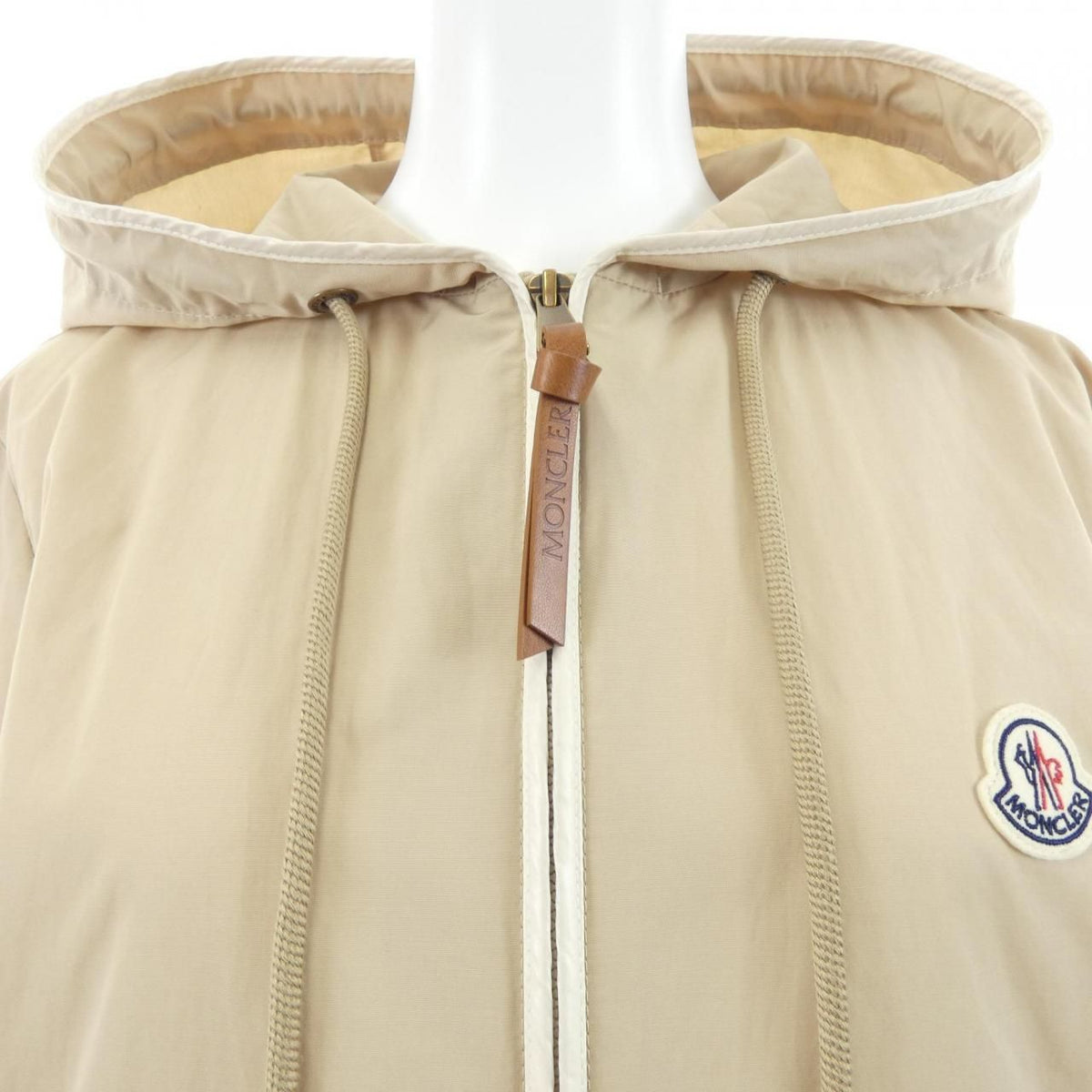 Moncler Sarracenia Jacket Beige — view 5