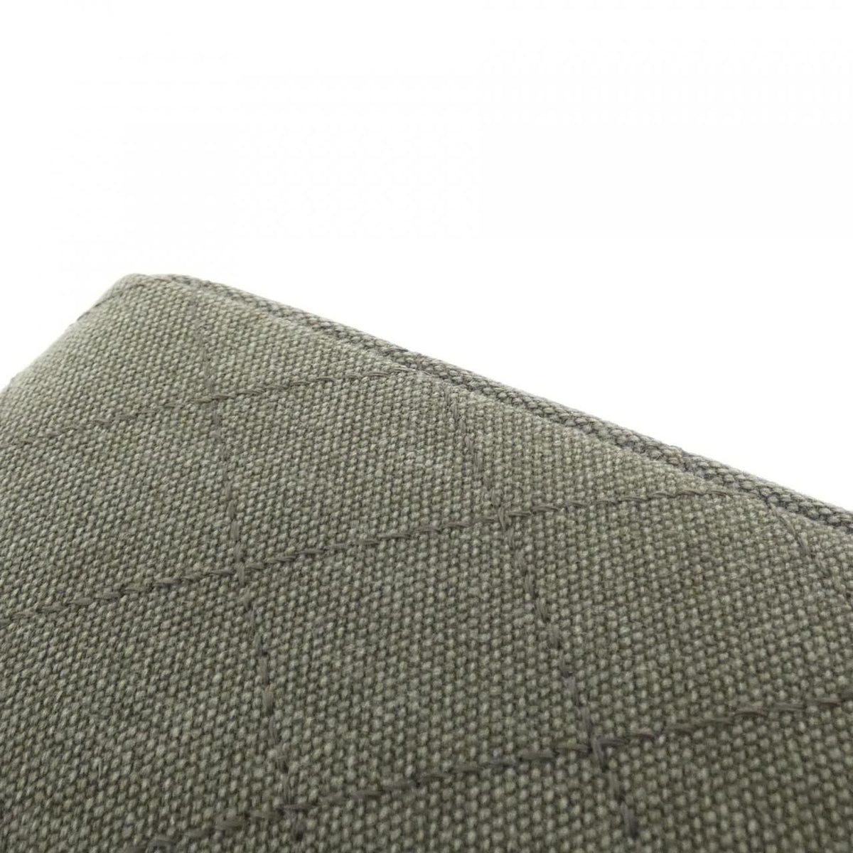 Chanel Shoulder Bag Khaki — view 3