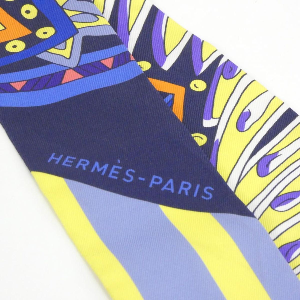 Hermes le Jardin de la Maharani Twilly Scarf — view 3