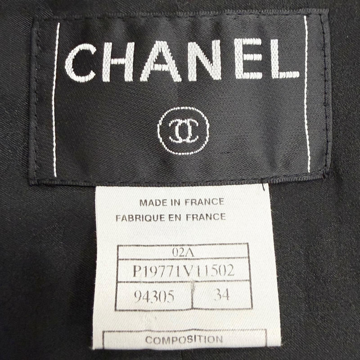 Chanel Vintage 02A Wool 100% CC Logo Tuck Button Peak Lapel Jacket Black 34 — view 8