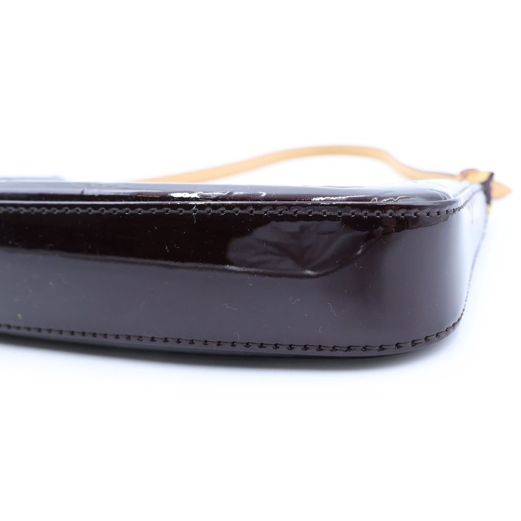 Louis Vuitton Pochette Accessoires Pouch Monogram Vernis Amarante — view 5