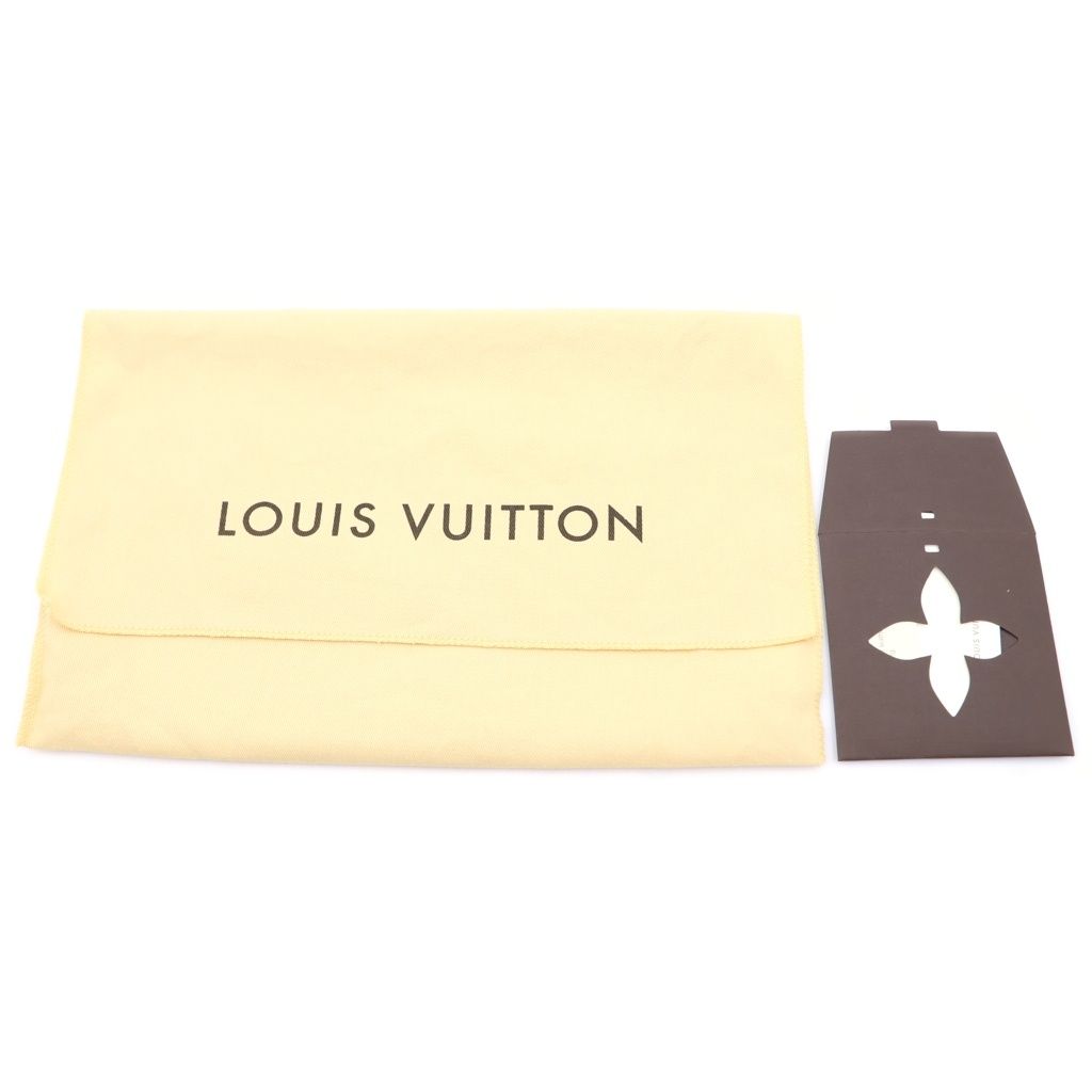 Louis Vuitton Pochette Accessoires Pouch Monogram Vernis Amarante — view 8