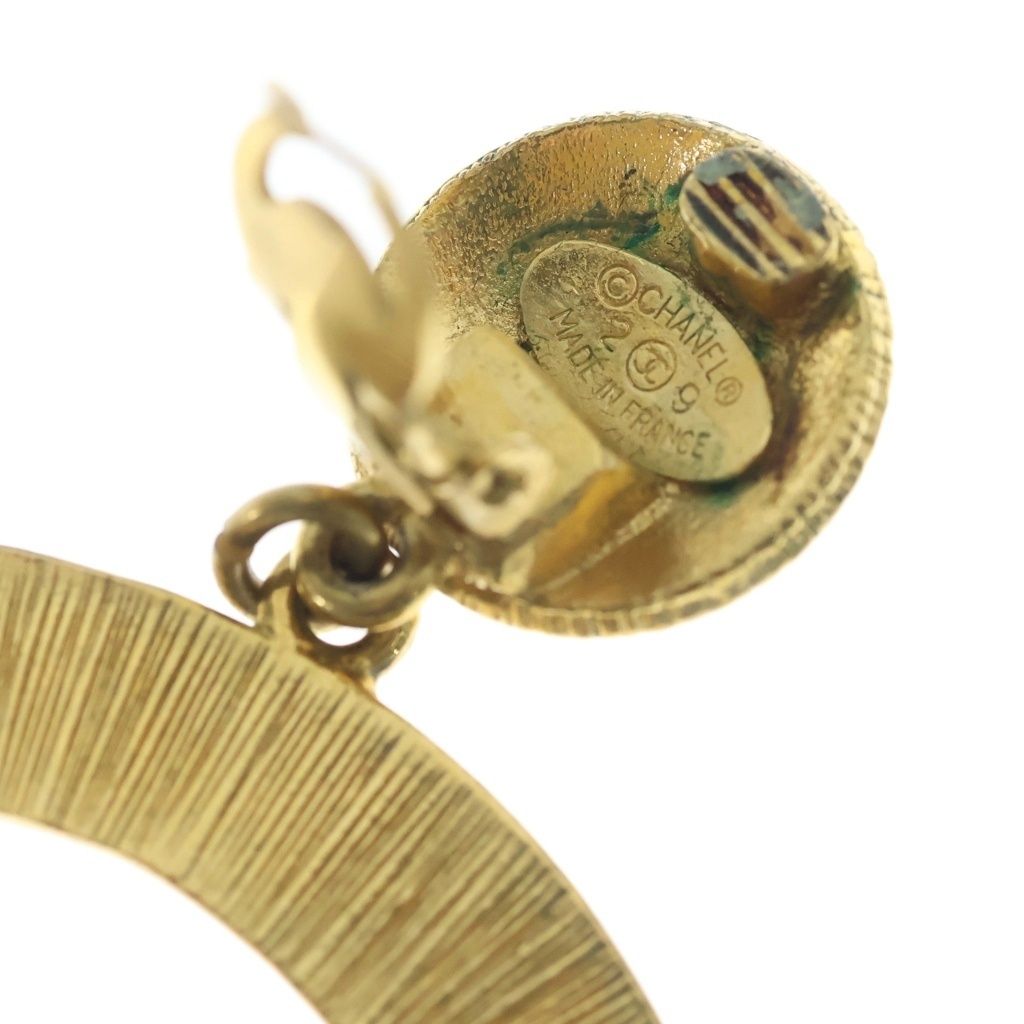 Chanel Big CC Logo Earrings Gold — view 5