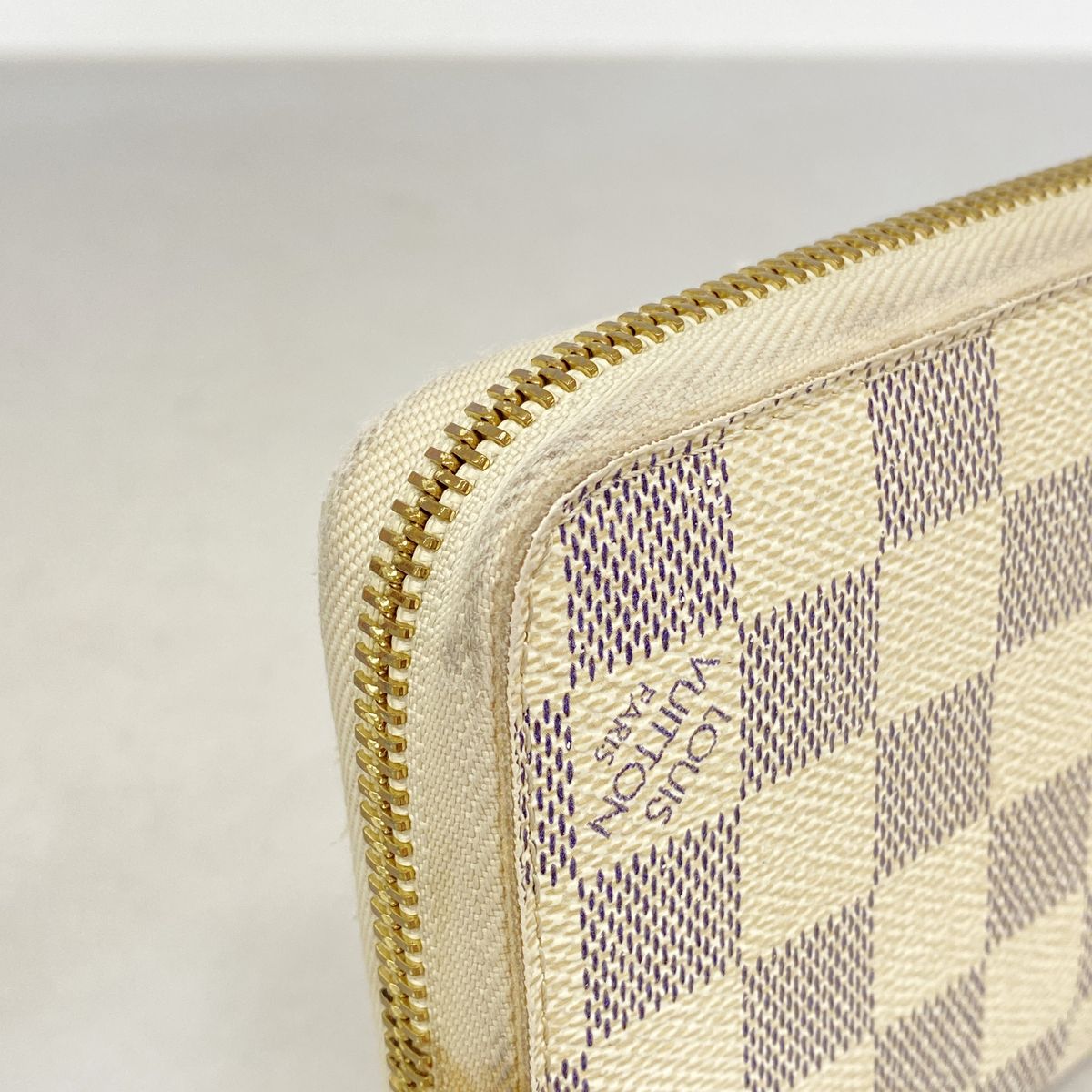 Louis Vuitton Wallet Damier Azur Zippy White — view 6
