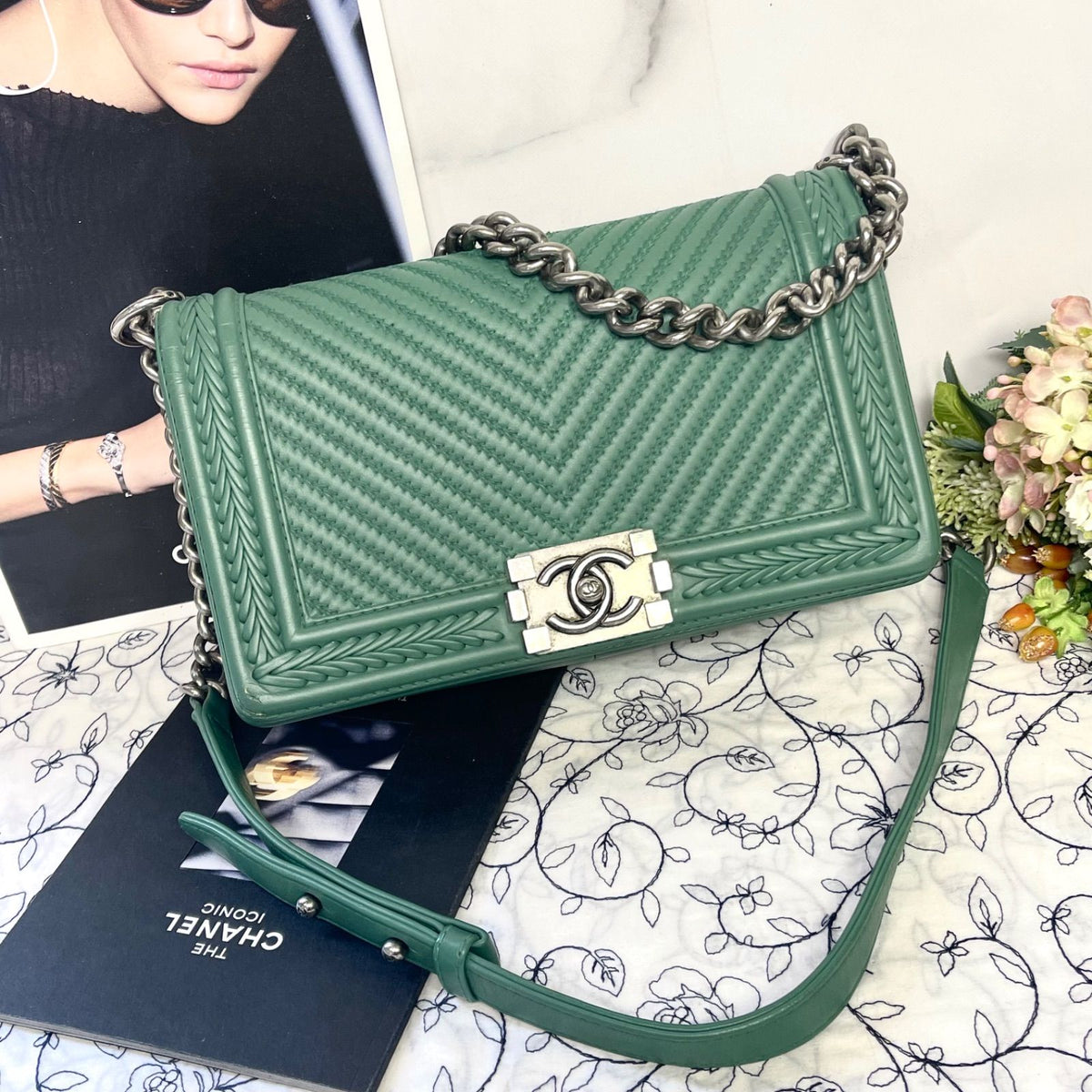 Chanel Chain Shoulder Bag — view 2