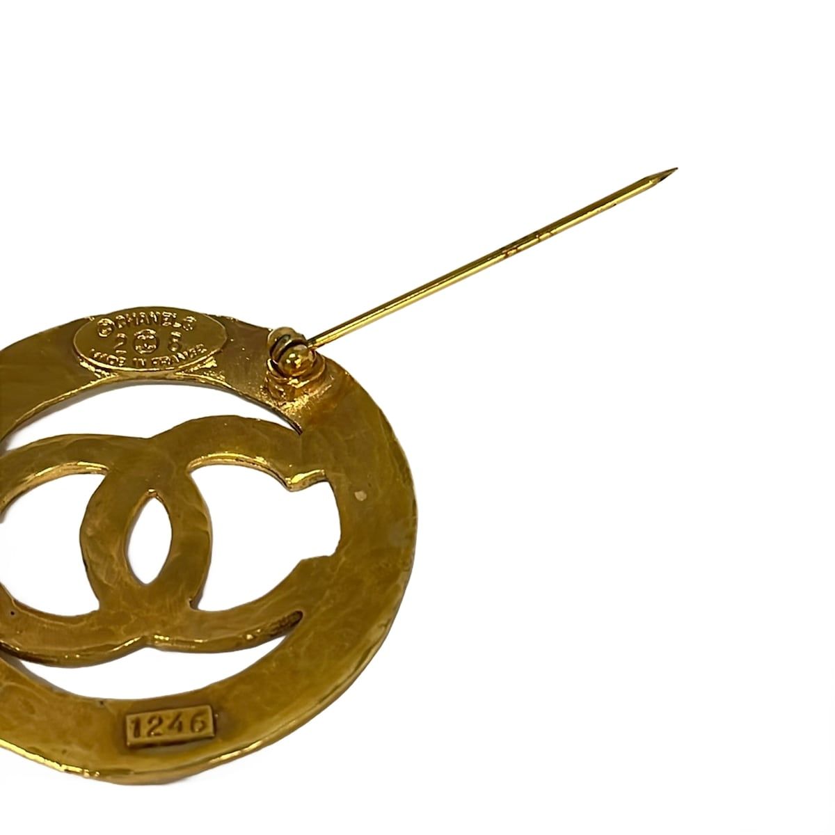 Chanel Brooch Gold CC Logo — view 4